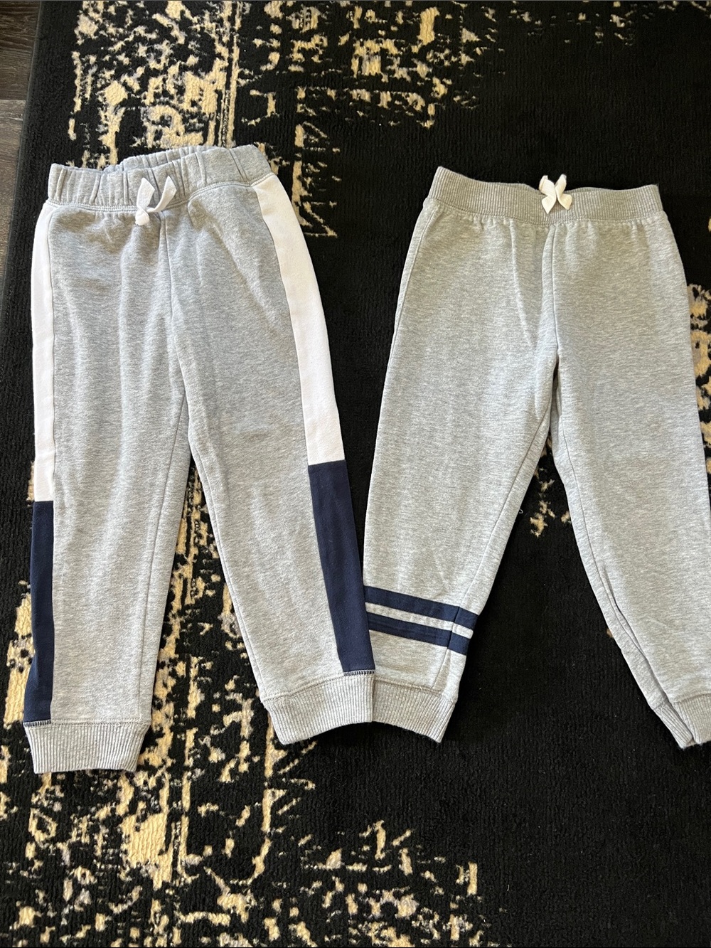 Boys 2 pc Children’s Place jogger bundle. Sz 4t.